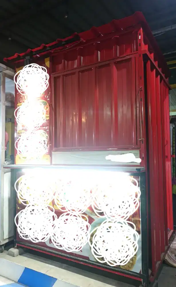 BOOTH KONTAINER