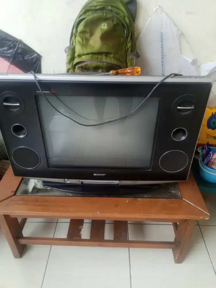 Tv tabung 21 in merek Sharp