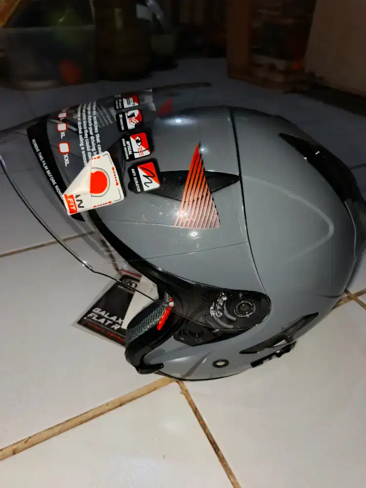 Helm KYT Flat R belum pakai