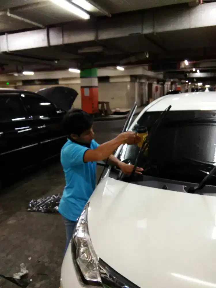 Kaca film mobil dan gedung