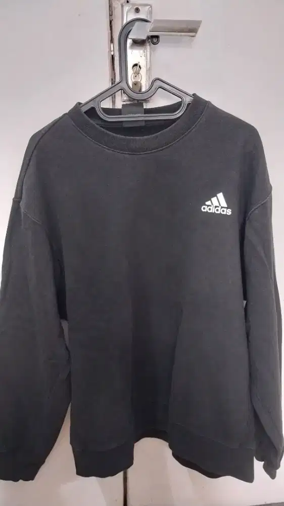Crewneck Adidas Hitam Black Oversize