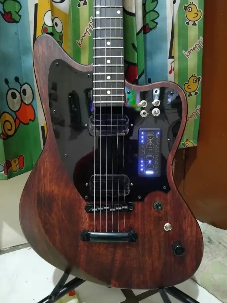 Riyu Jazzmaster 4 in 1, not Fender, not Schecter