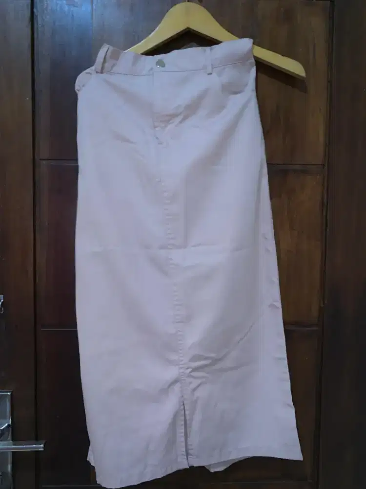 preloved rok wanita