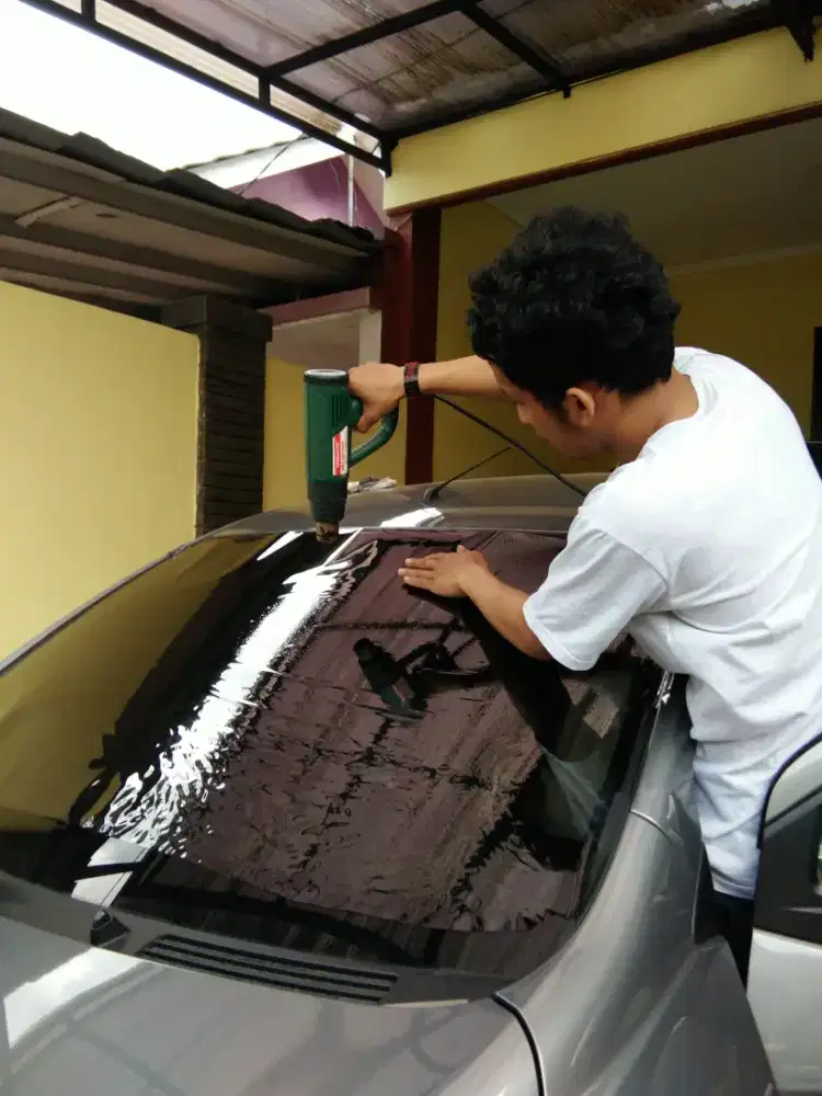 Kaca film mobil dan gedung