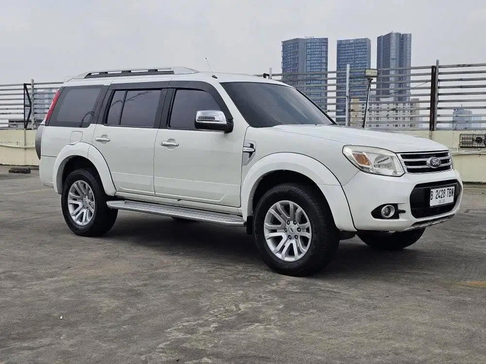 Ford Everest XLT limited 2014 a/t last edition