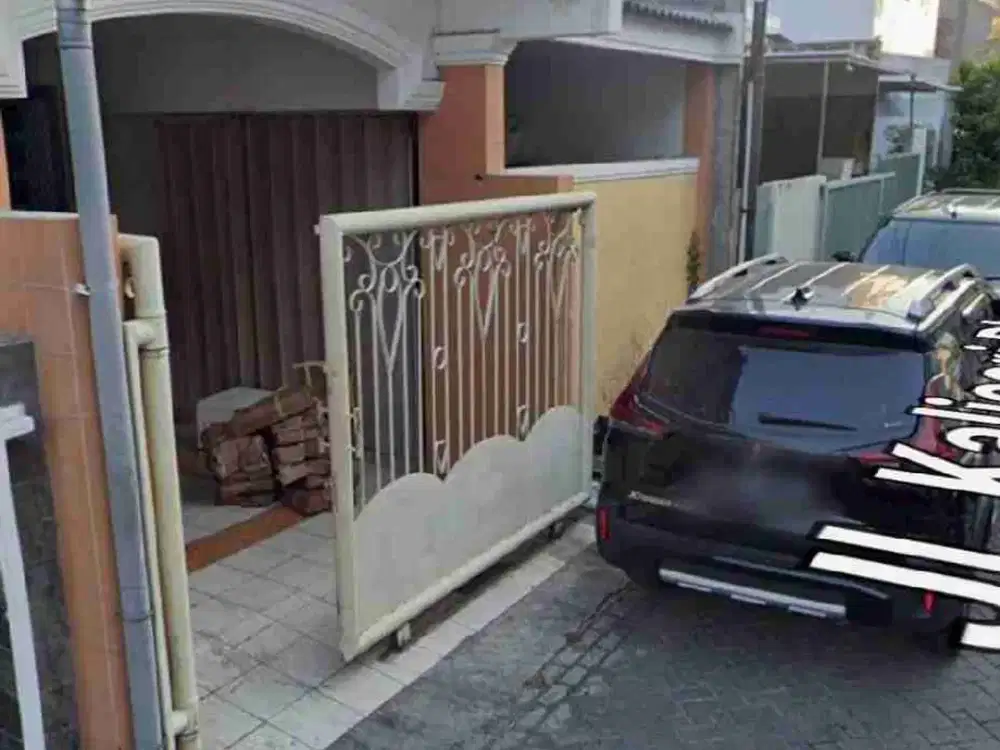 Disewakan murah rumah siap huni pakuwon city