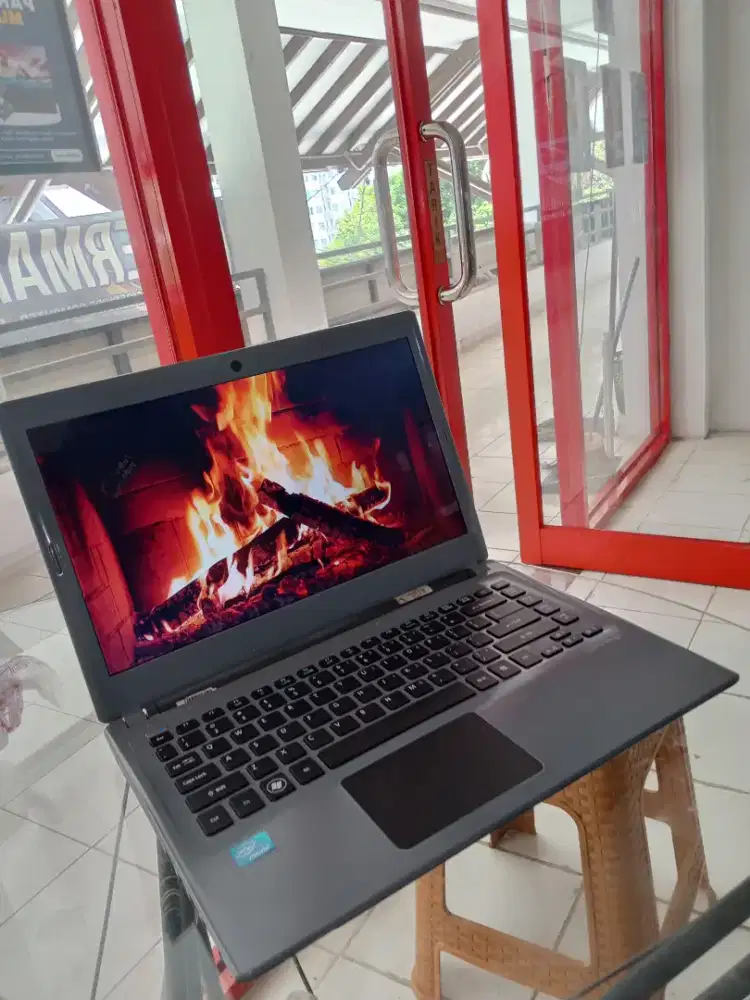 Laptop murah bergaransi