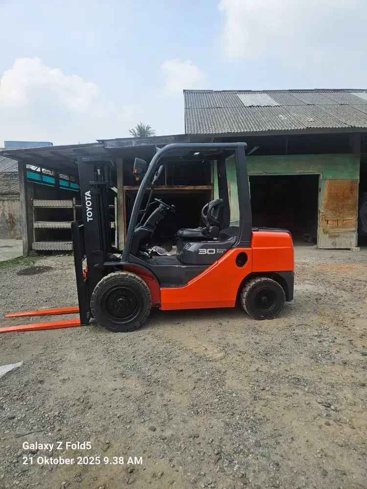 Forklift Toyota 3 Ton,3 Meter,Matic,1DZ-II,Low HM,8FD30,Tahun 2020