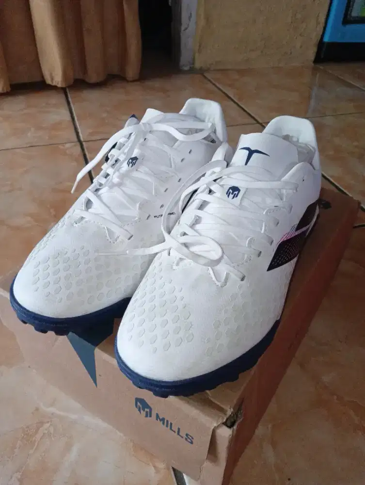 sepatu mini soccer