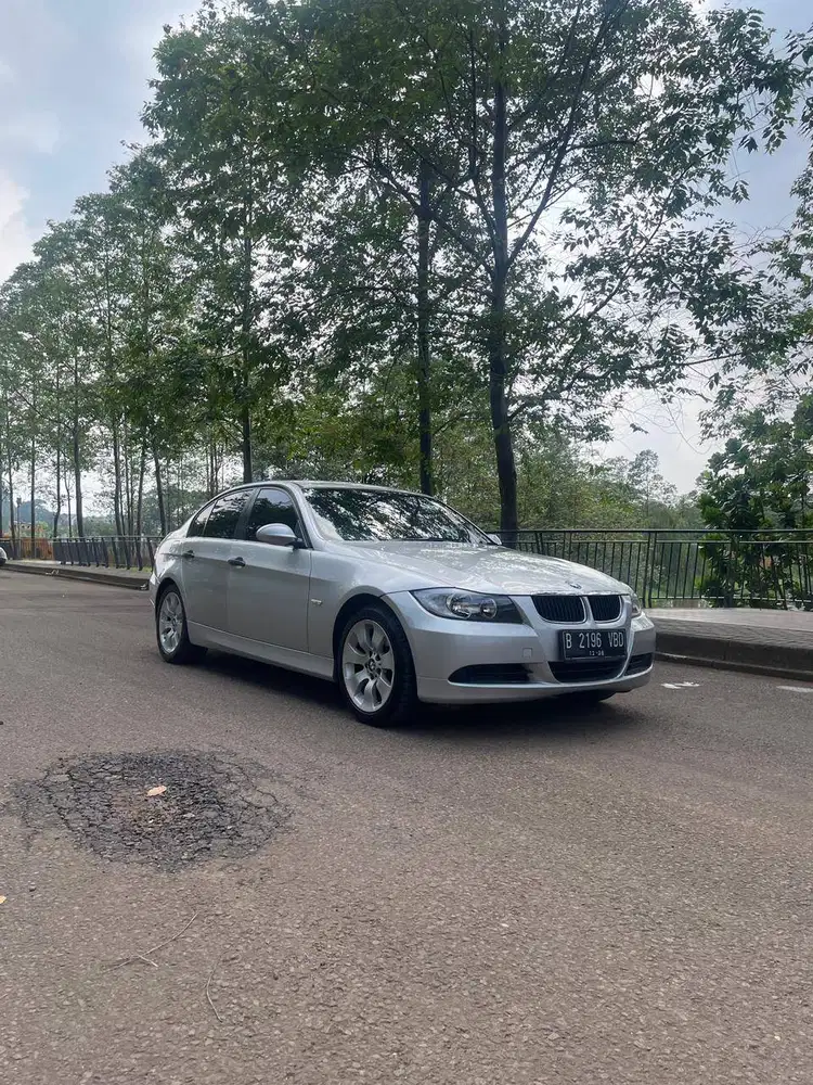 2006 BMW E90 320i