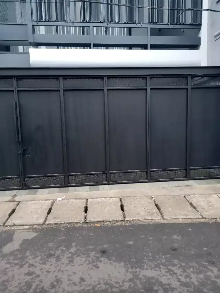 Pintu sliding besi