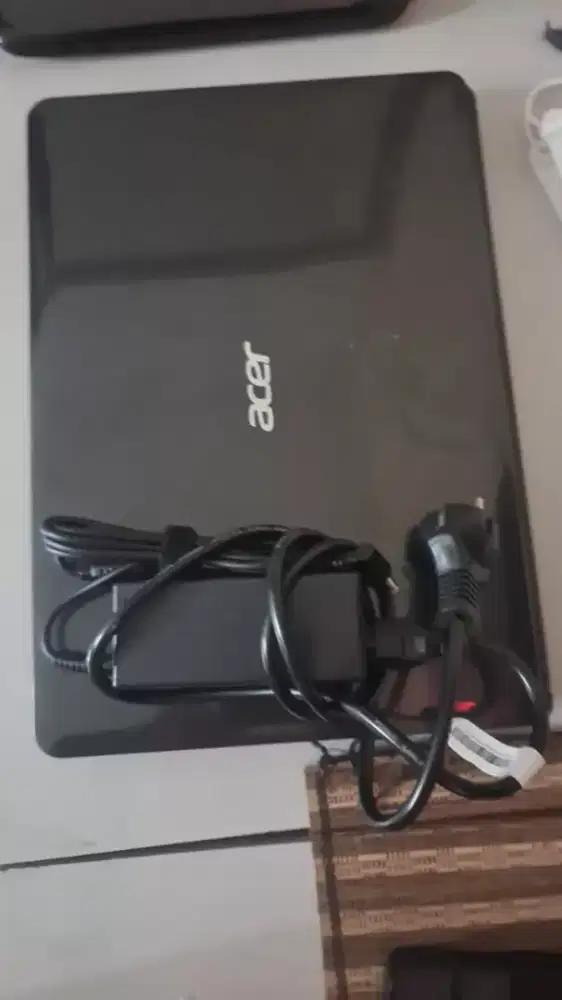 Laptop murah Acer Aspire E1 - 431
