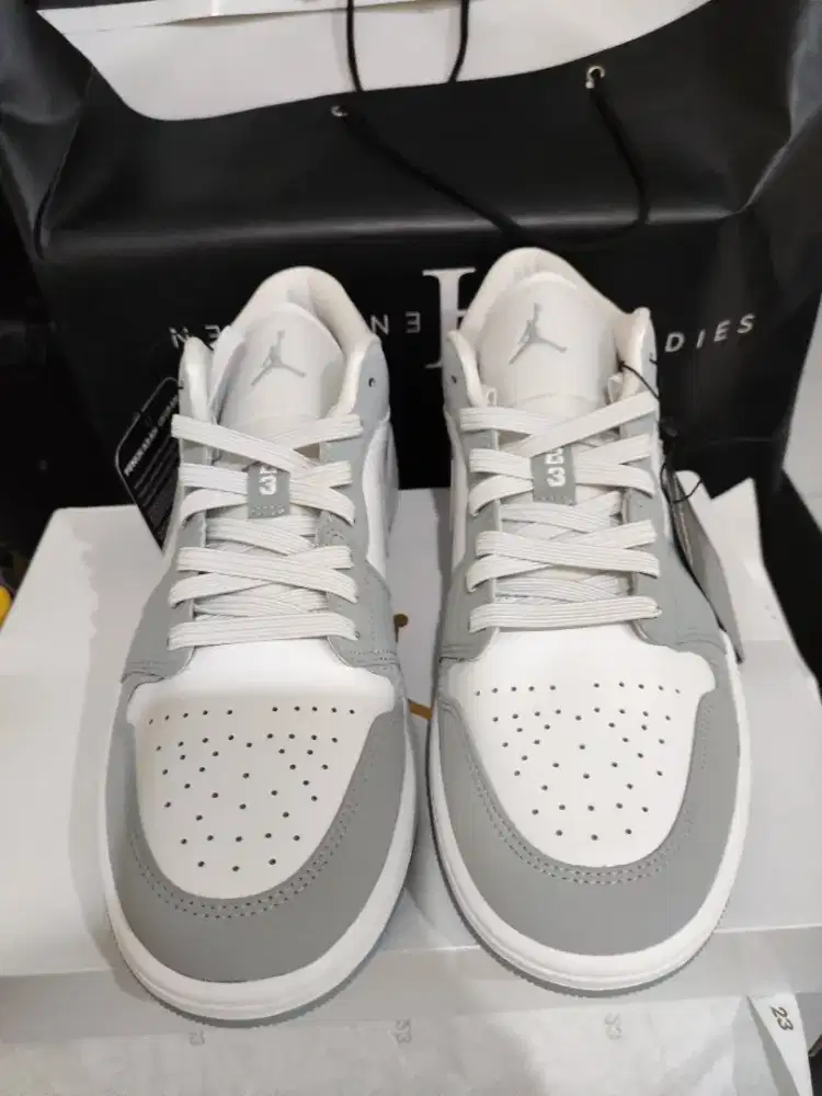 Air Jordan Low White Wolf Grey