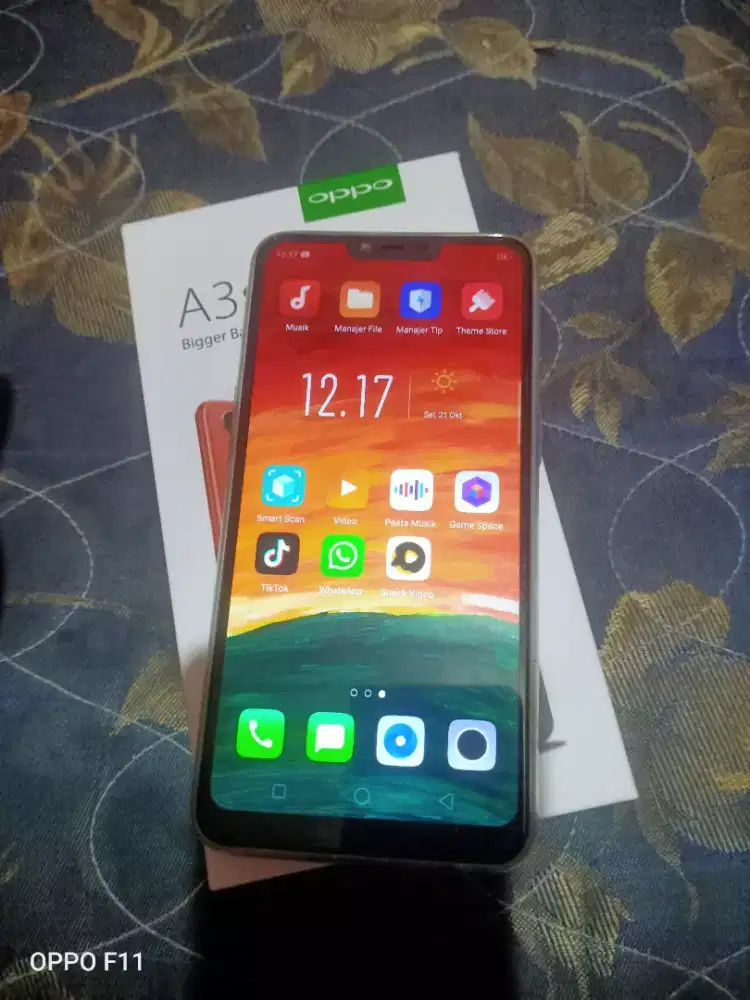 OppoA3s jual cepat kumplit casan+kardus