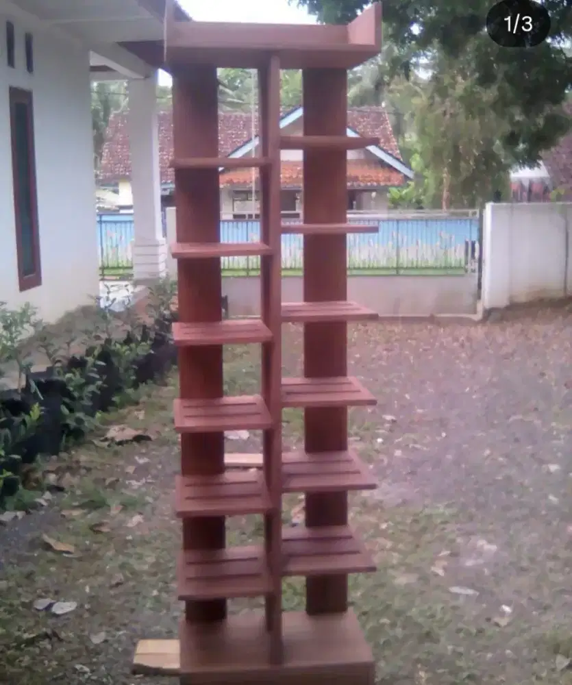 Rak sepatu kayu jati