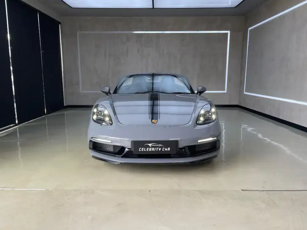 Porsche 718 Boxter 2.0L Ice Grey Metallic