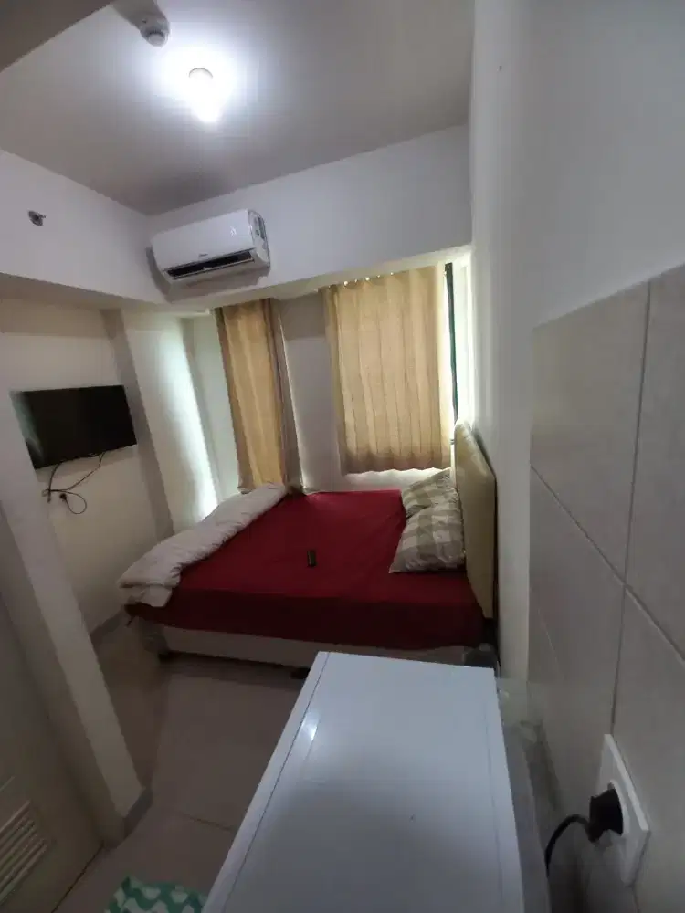 Sewa bulanan atau tahunan apartemen osaka studio furnish pik2 murah