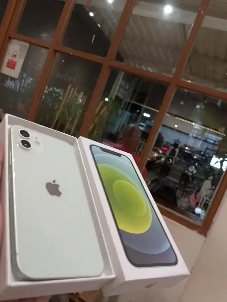 Iphone 12 128gb hijau tosca