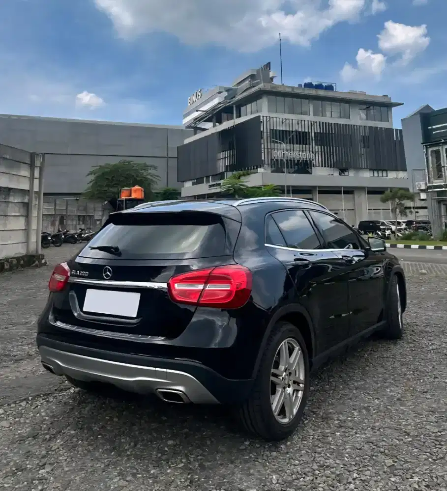 MURAH. Mercedes Benz GLA200 Sport 2015 gla 200 amg urban 2014