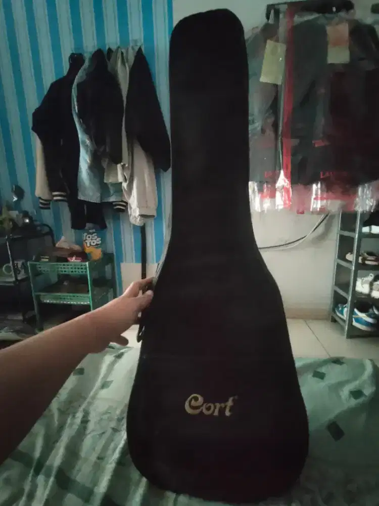 Gitar akustik CORT AC70 OP