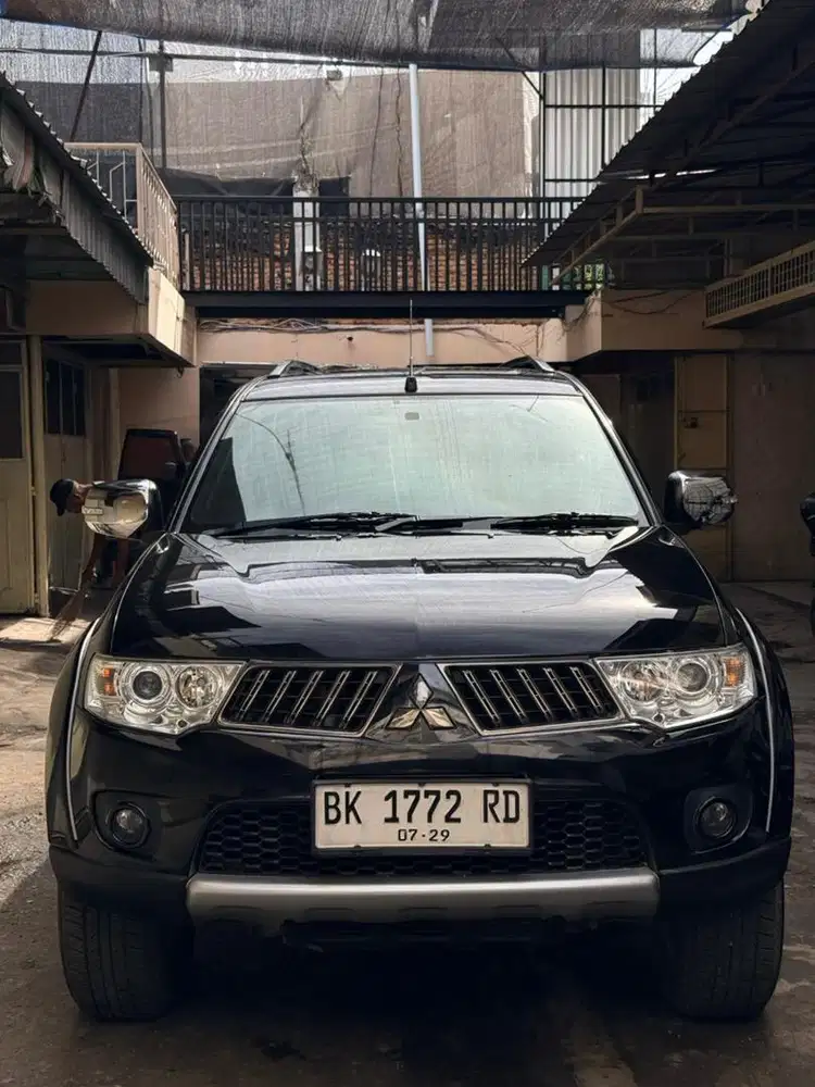 Pajero Sport Exceed automatic Tahun 2012