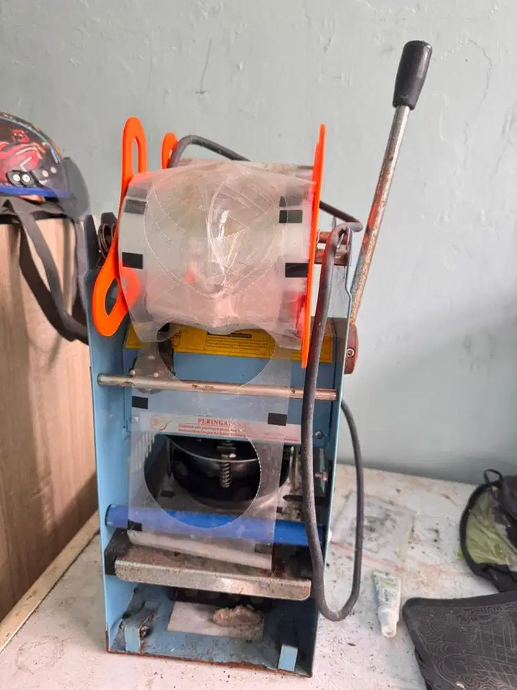 Mesin cup sealer