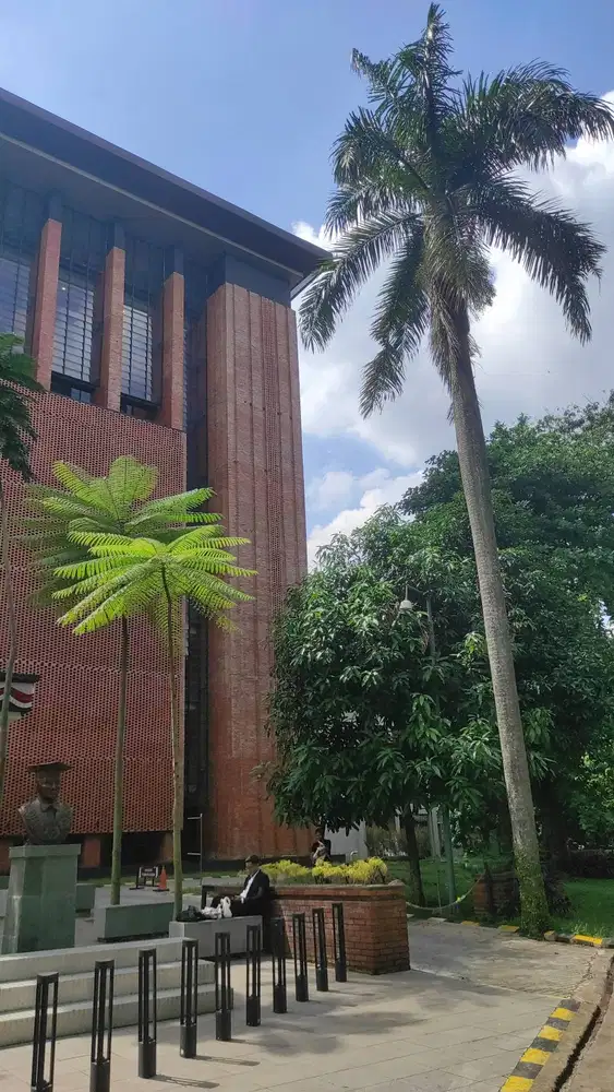 Dibutuhkan Pengasuh Anak