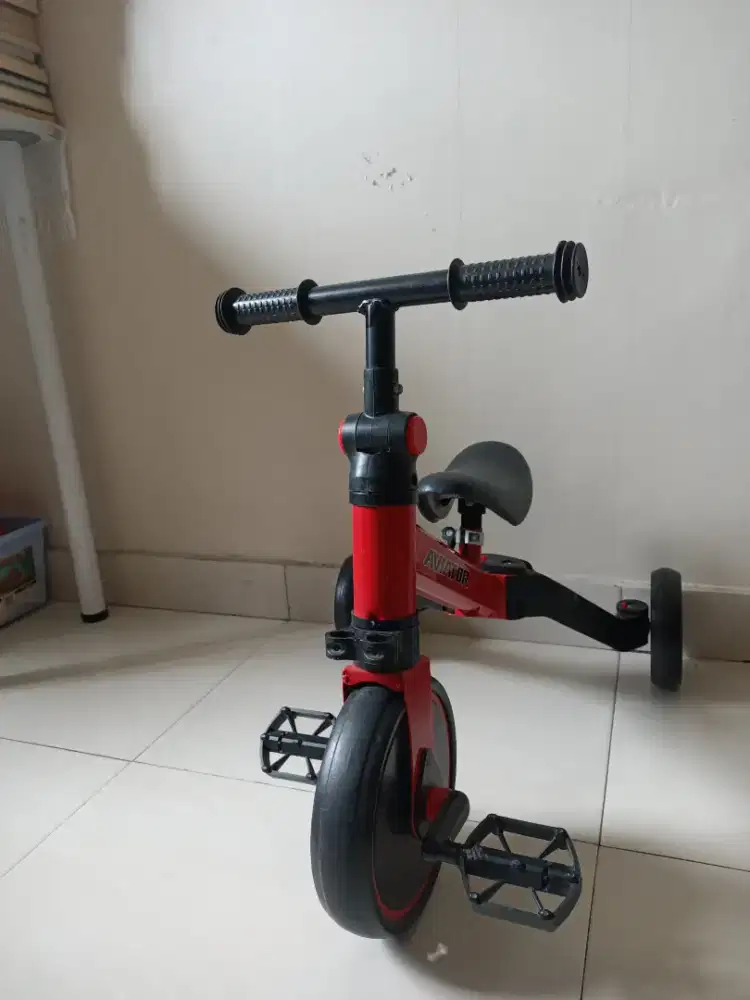 Sepeda anak tiga roda