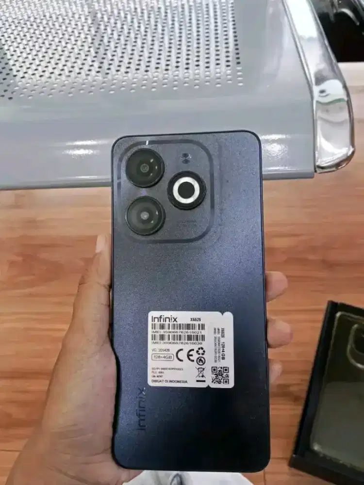 infinix smart 8 4/128 lengkap