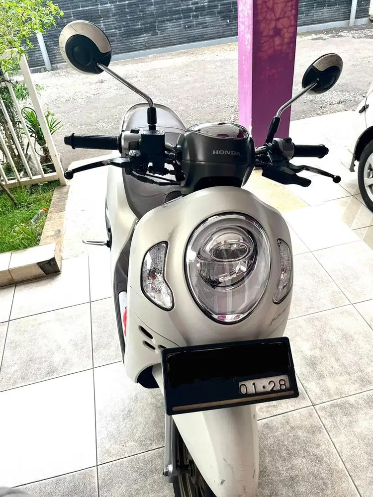 DIJUAL SCOOPY PEMAKAIAN PRIBADI 2022 PUTIH