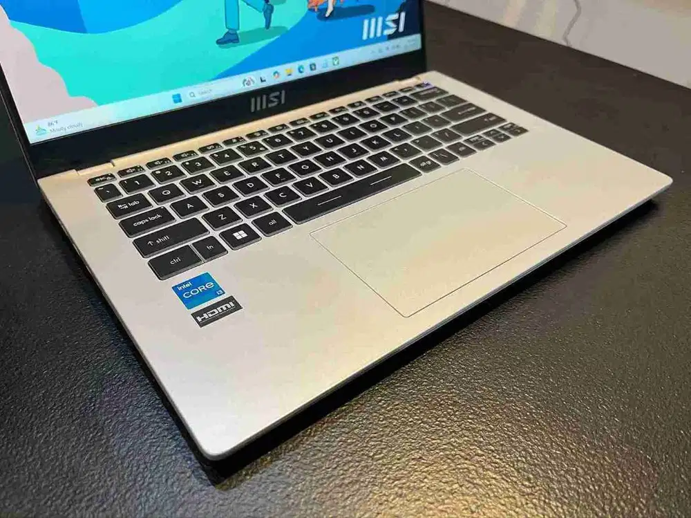 MSI MODERN 14-E14J3IMS  // CORE i3-1115G4