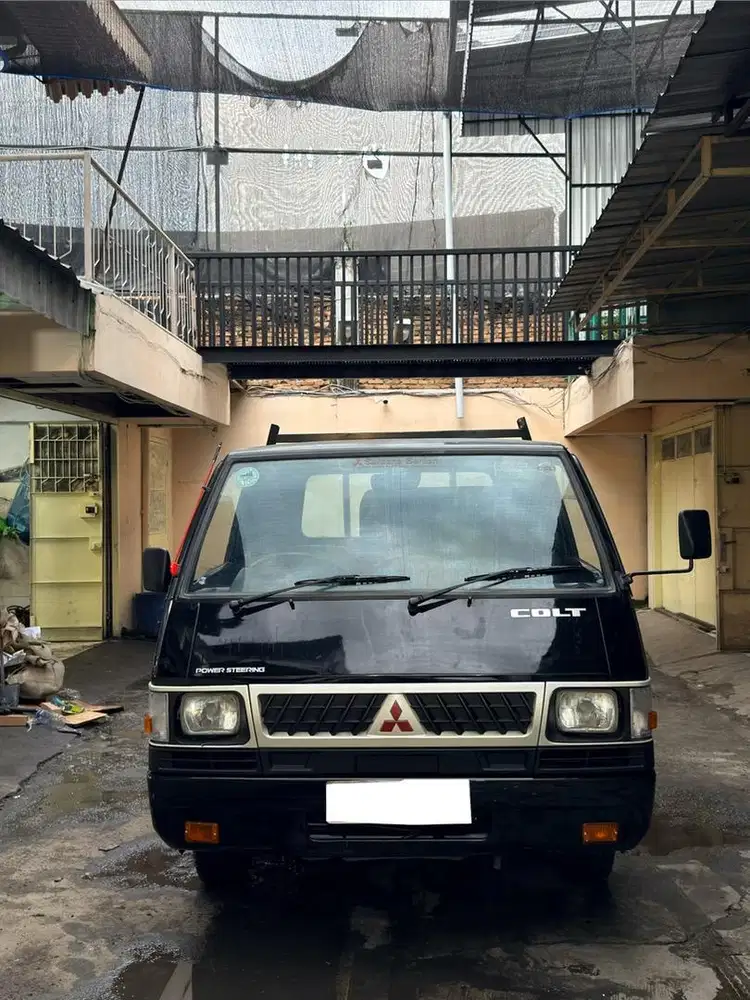 L 300 pick up Tahun 2012