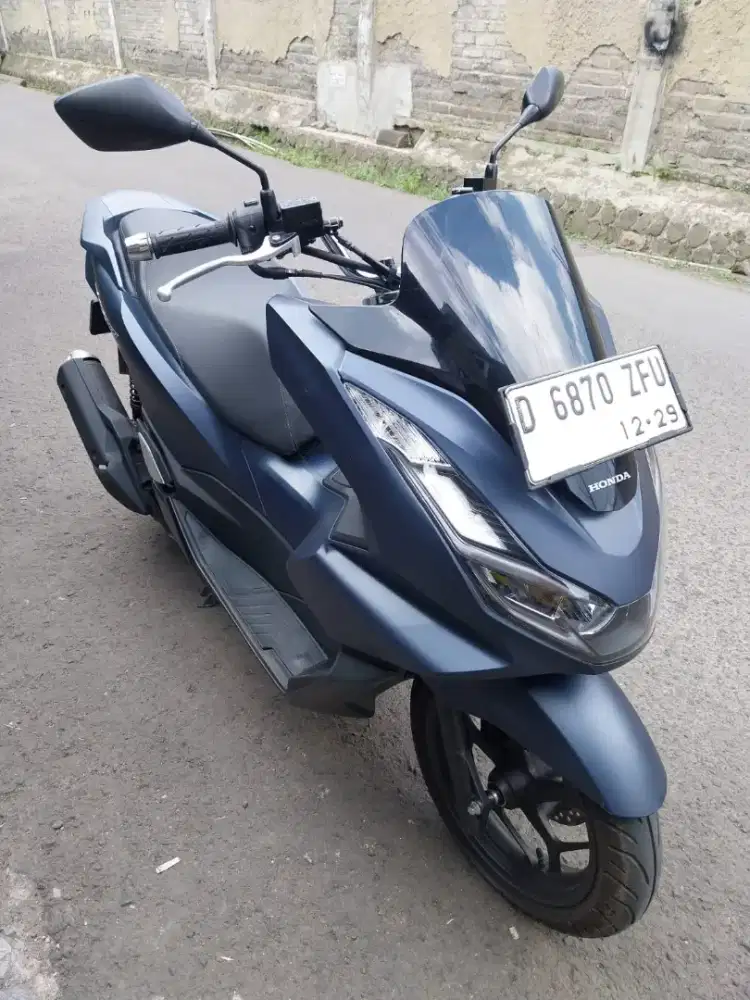 Honda pcx160 cbs thn 2024 km 5rb mulus no minus