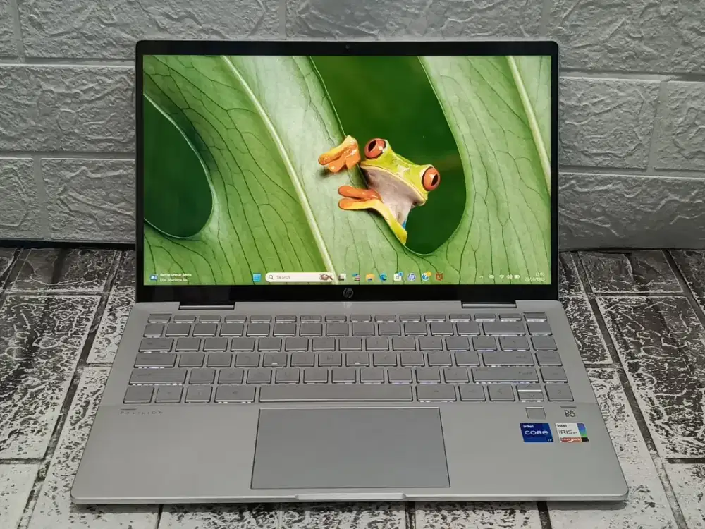 Type Laptop : HP Pavilion x360 2-in-1 Touchscreen