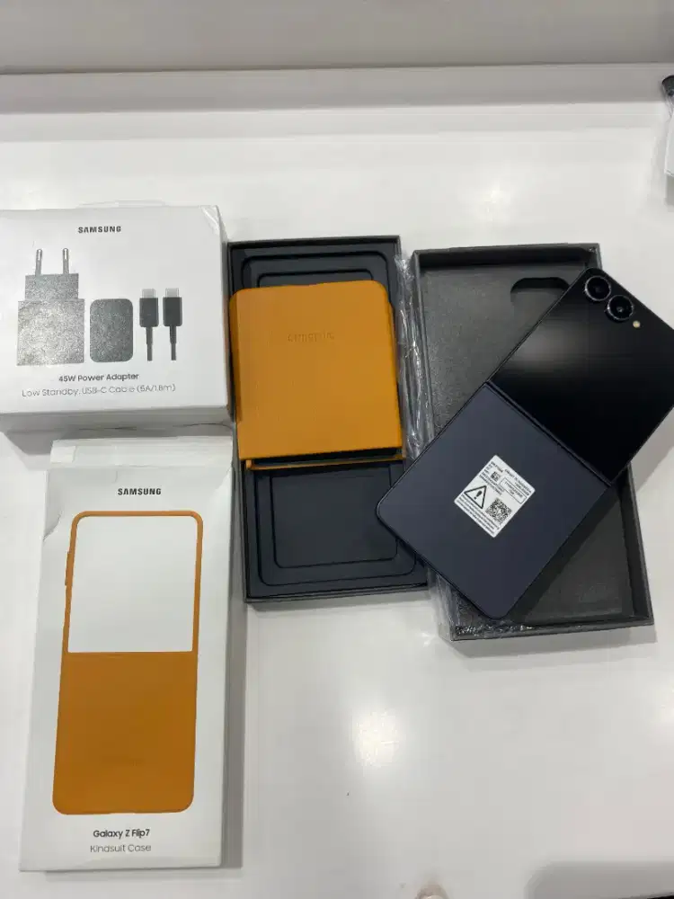 SAMSUNG GALAXY ZFLIP7