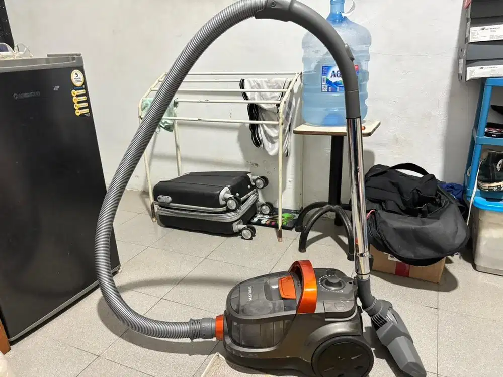 Vacuum Cleaner Maximus AZKO