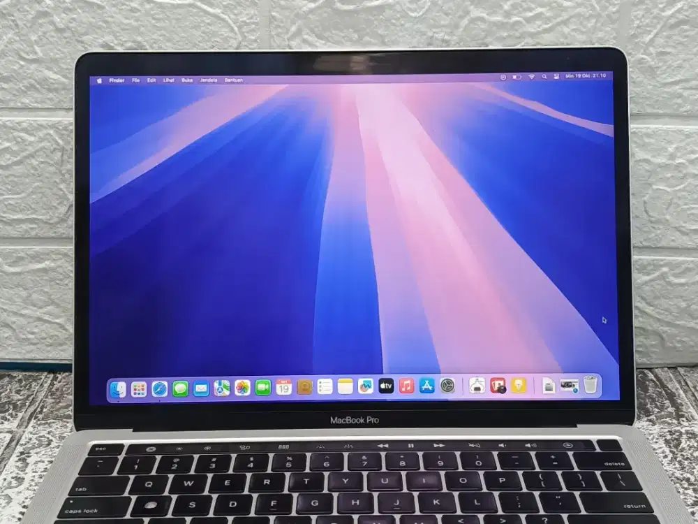 MACBOOK PRO 13-inch 2020 Four Thunderbolt TOUCHBAR