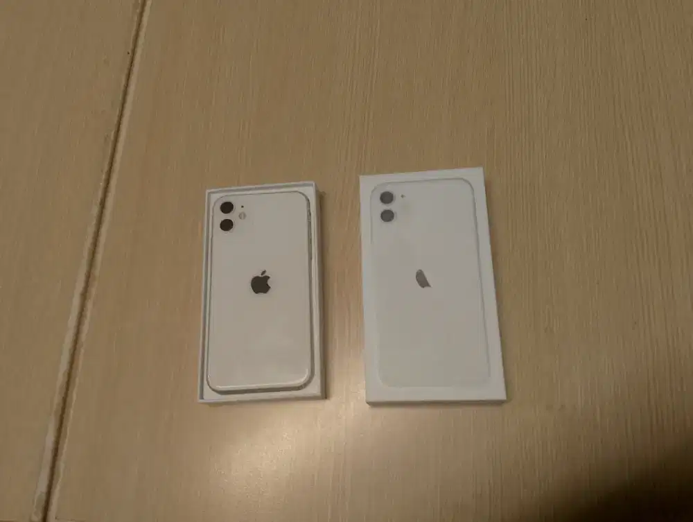 Iphone 11 128gb secara warna putih