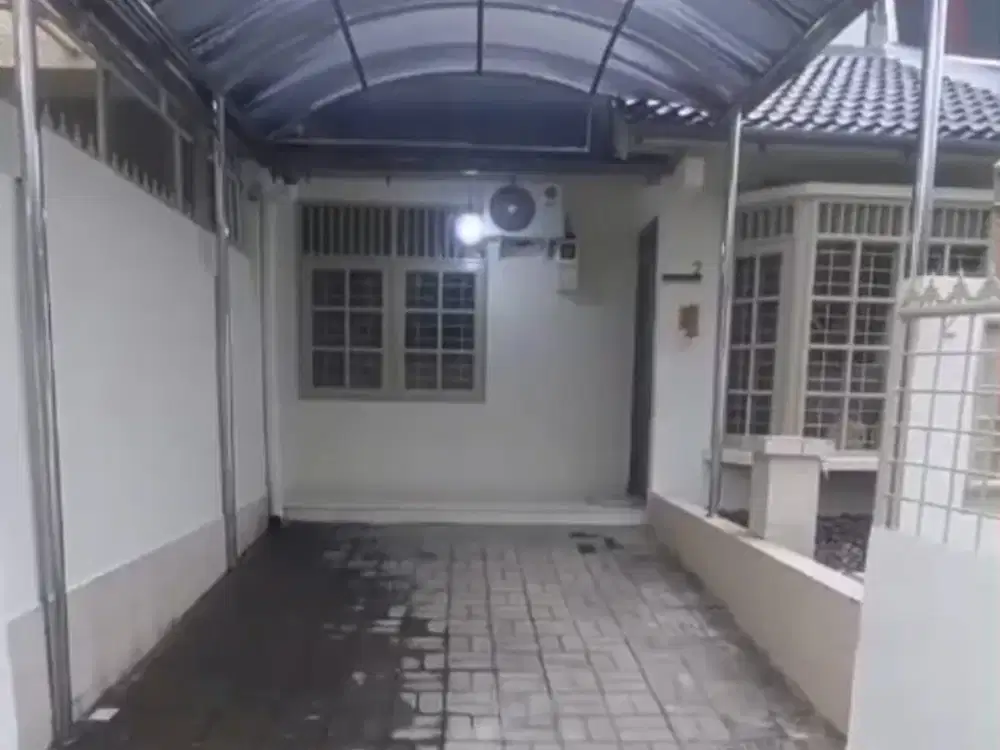 DISEWAKAN RUMAH FULLY FURNISHED SIAP HUNI BINTARO SEKTOR 5