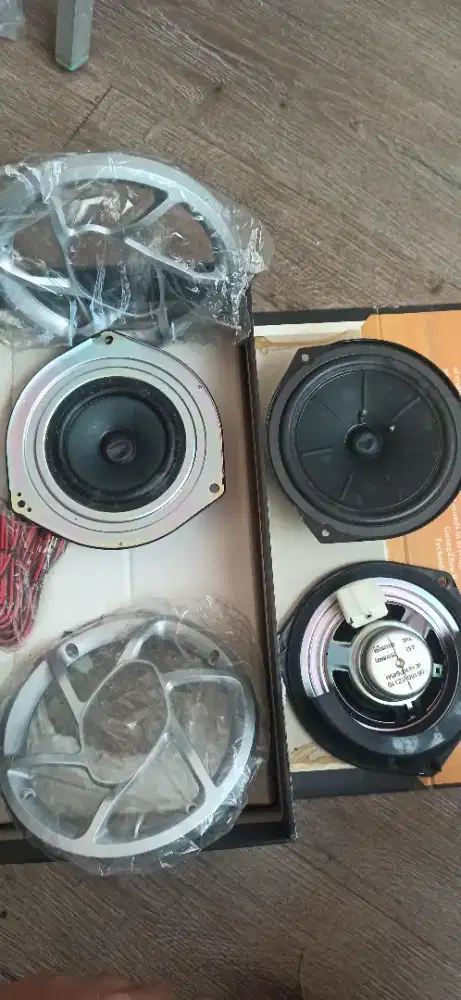 Subwoofer Mobil Agya TRD