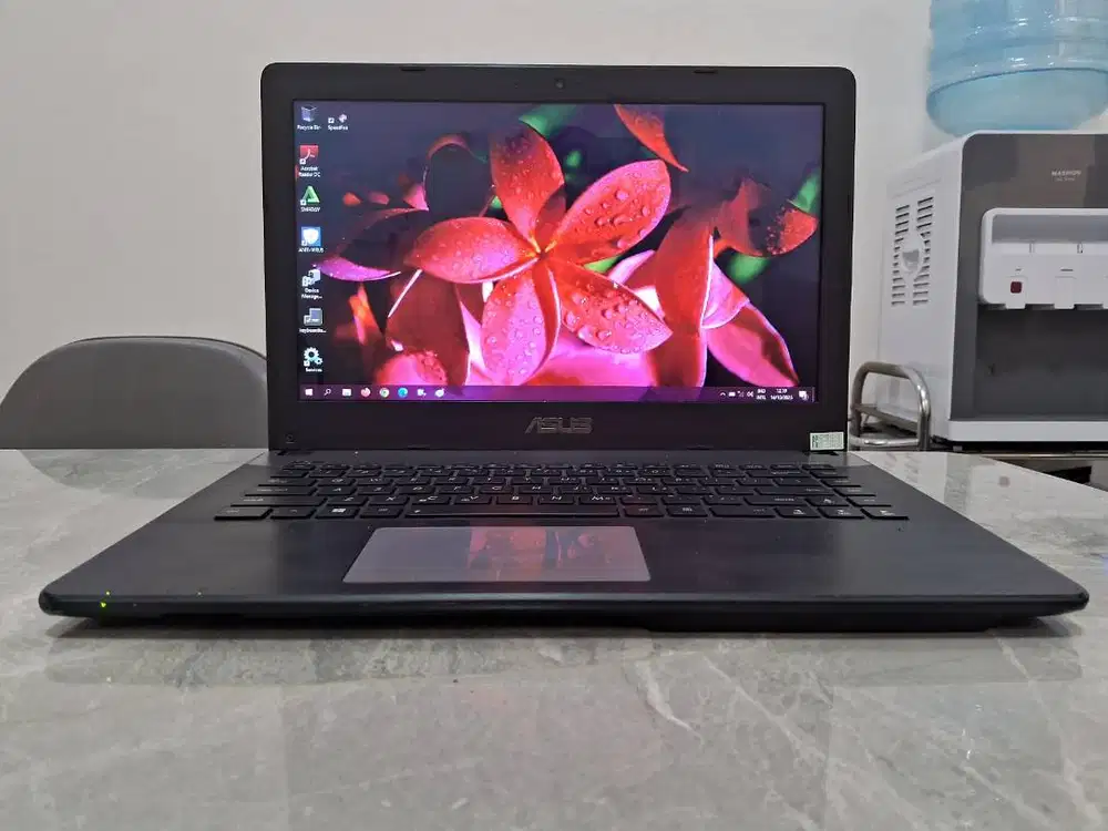 Laptop BerGARANSI Core i3 10GB Baterai BARU SSD ReadyUp ASUS 14in