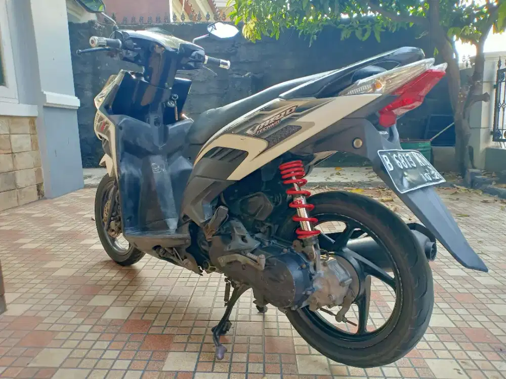 Jual vario tekno 2010