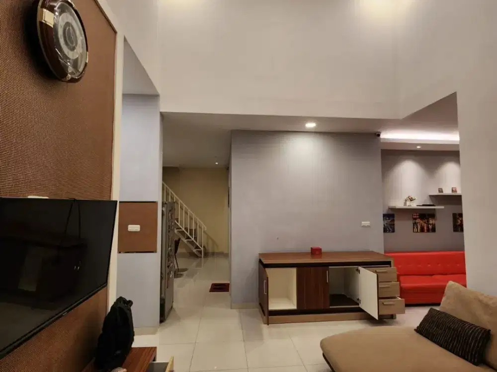 rumah 1,5 lantai posisi sudut di Grand ORchard Tanjung bunga