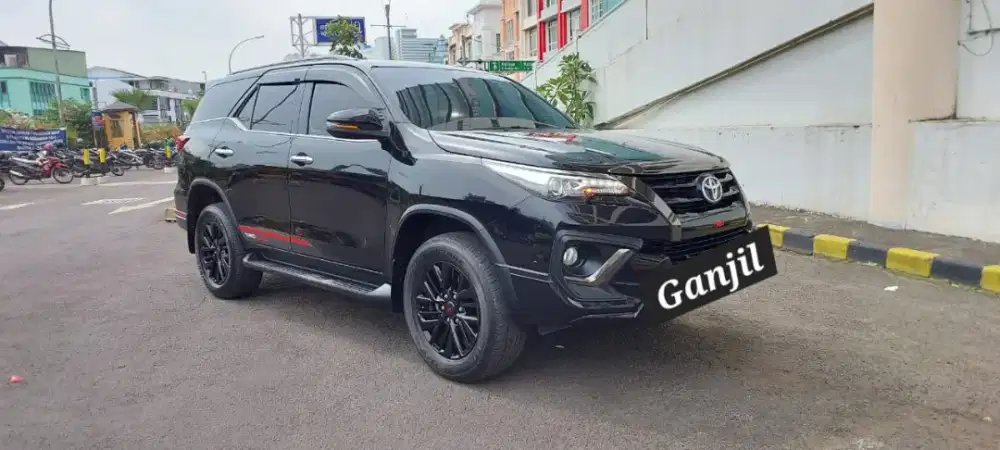 Toyota Fortuner 2.4 VRZ TRD tahun 2020