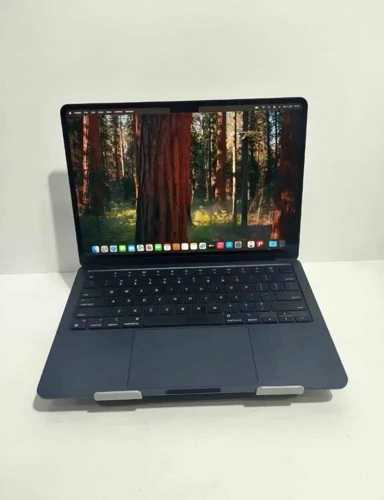 Cash, Credit MacBook Air M2