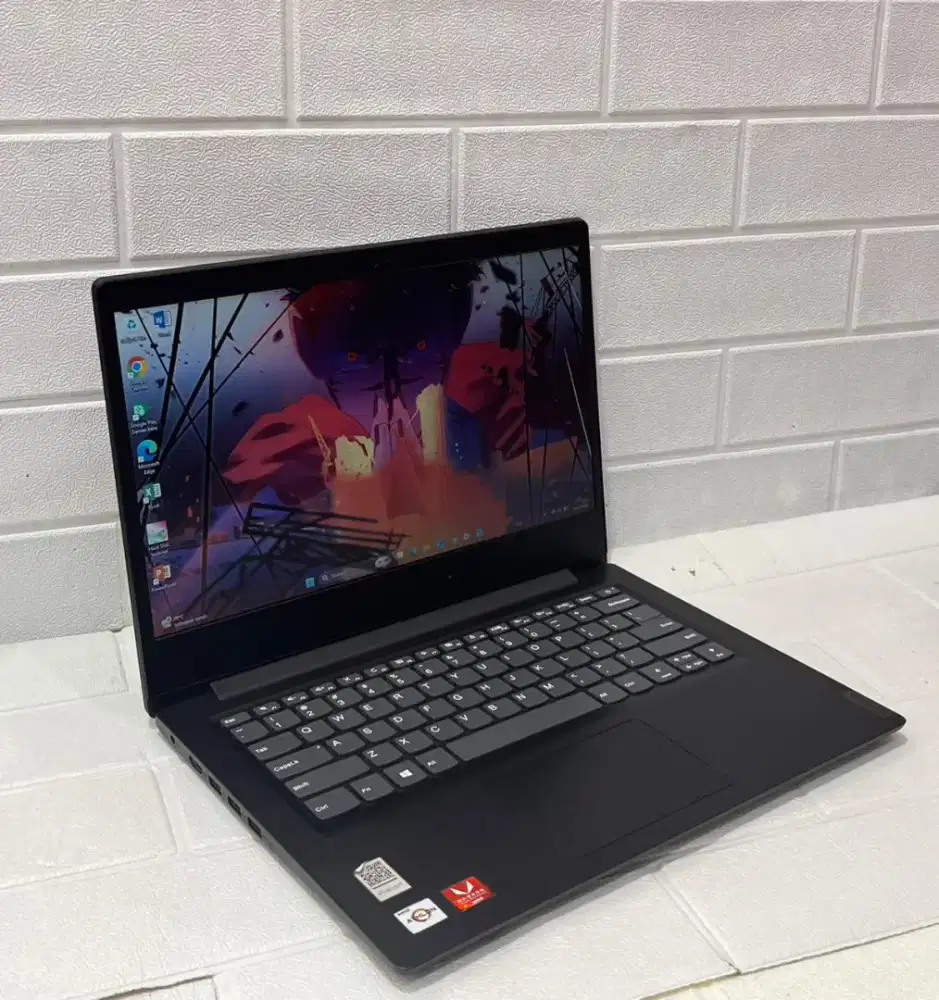 LENOVO ideapad S145/ AMD  Athlon 300U / Ram 8GB / SSD 512GB