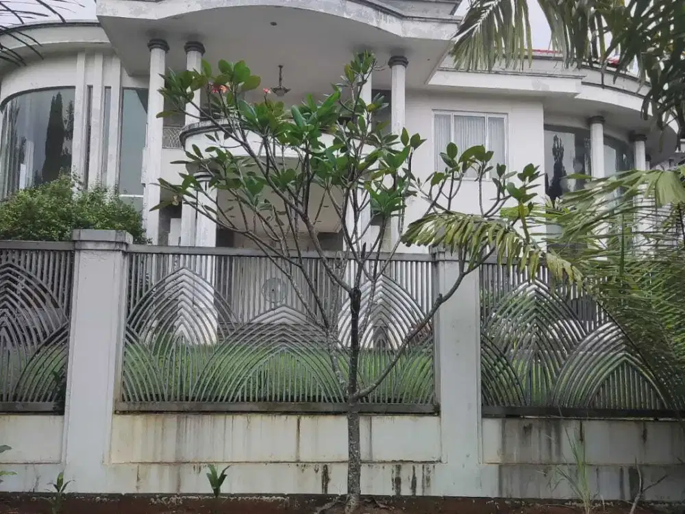 Dijual Rumah Mewah, Luas di Bukit Cimanggu City Bogor Jawa Barat