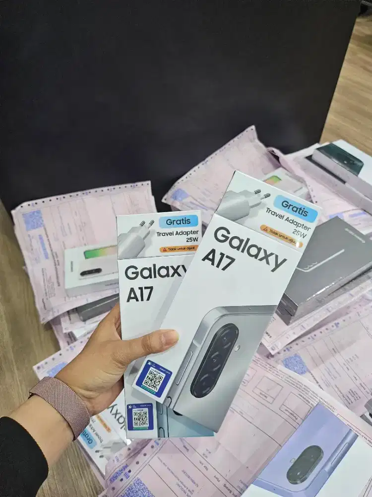 Samsung A17 gratis charger