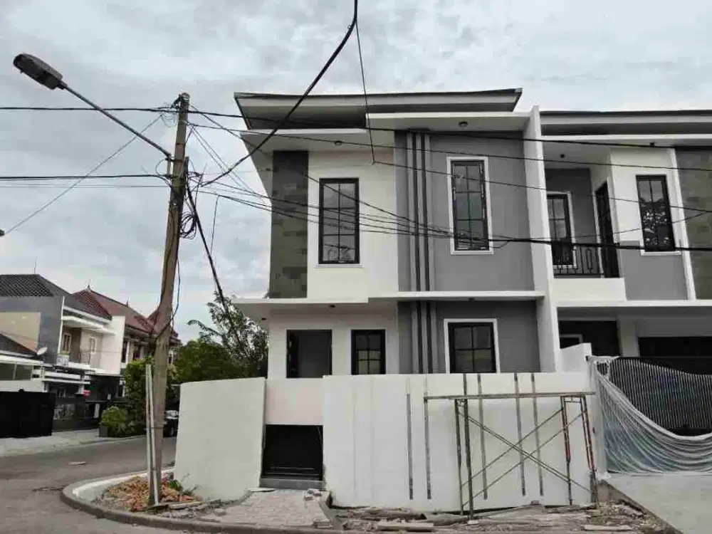 Dijual rumah hook baru gress Araya di jalan utama (Boulevard)