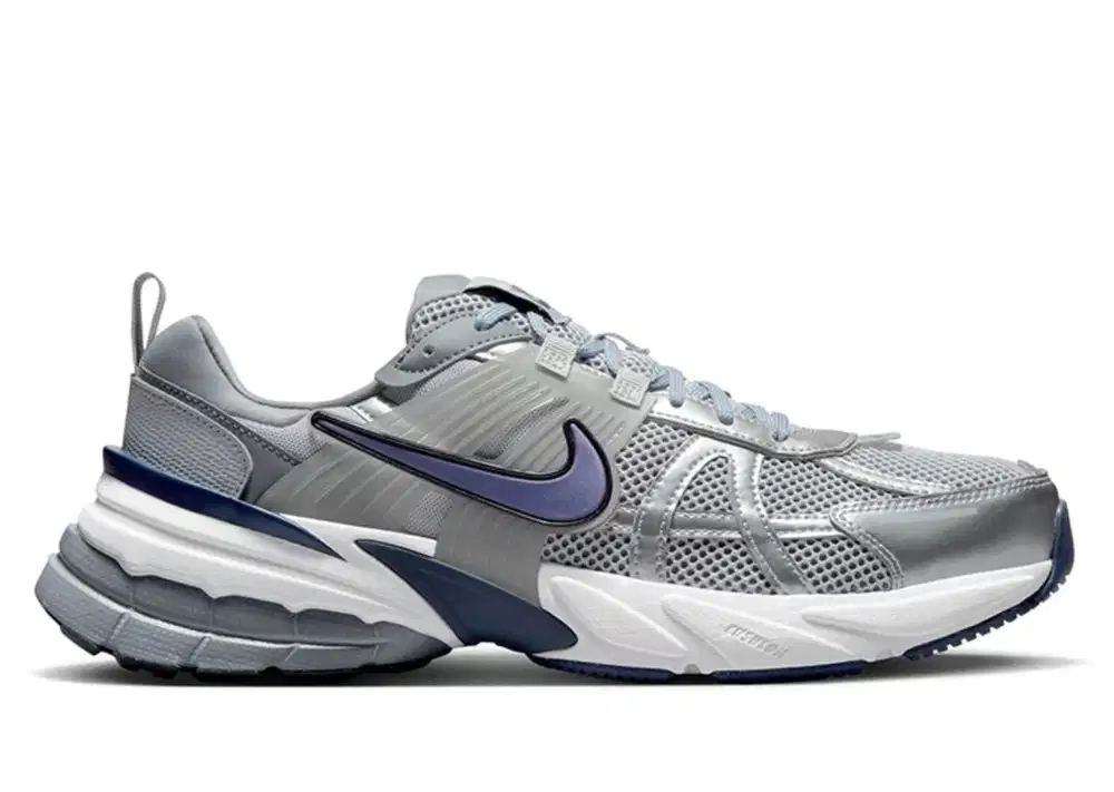 Nike V2K RUN men Warna Grey Size 42